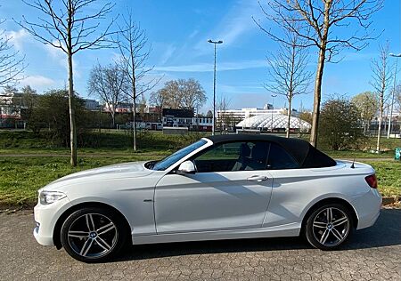 BMW 218d Cabrio Sport Line