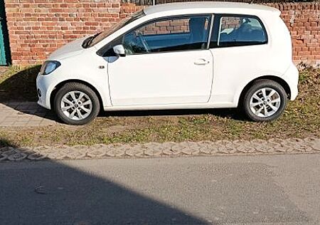 Skoda Citigo 1.0 MPI 44kW ASG Active mit AHK