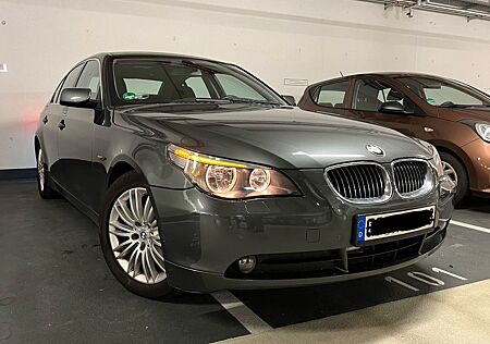 BMW 523i - treues Auto