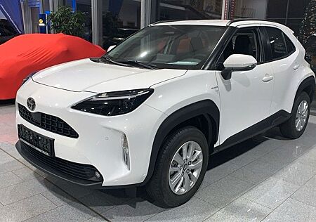 Toyota Yaris Cross Hybrid 1.5 VVT-i. AWD-i.