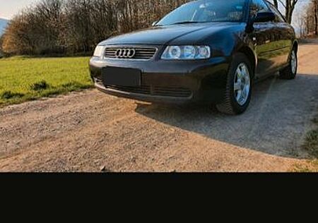 Audi A3 1.6 Ambiente