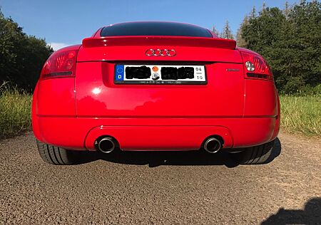 Audi TT Coupe 1.8T quattro 165 kW -