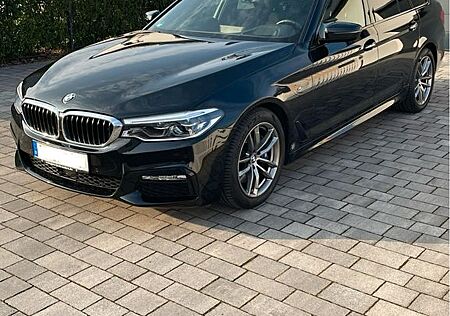 BMW 530i xDrive Touring A -M-Paket-Laserlicht-HUD