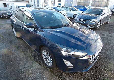 Ford Focus Turnier Titanium"LED"Navi