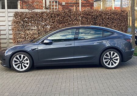 Tesla Model 3 gebraucht kaufen Tesla Model 3 Hinterradantrieb SR mit AHK