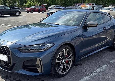 BMW M440i xDrive Coupé A - Hybrid 8-fach Bereift