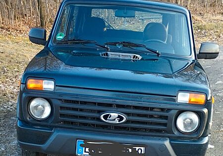 Lada Urban