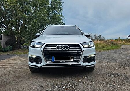 Audi Q7 e-tron 3.0 TDI quattro tiptronic - Hybrid