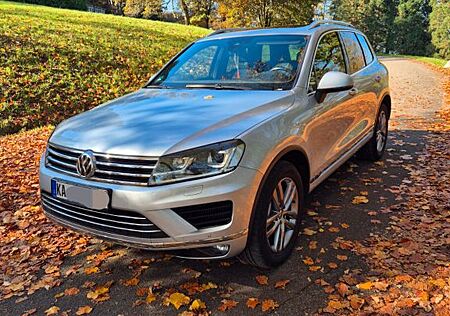 VW Touareg Volkswagen 3.0 TDI, E 6, Luft, ACC, R-Line