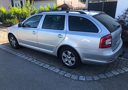 Skoda Octavia 2.0 TDI DPF Ambiente Combi Ambiente