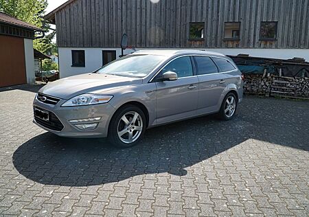 Ford Mondeo Titanium Turnier 203PS Motor 3500Km