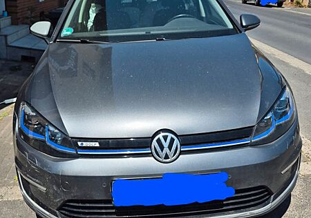 VW Golf Volkswagen e- e-