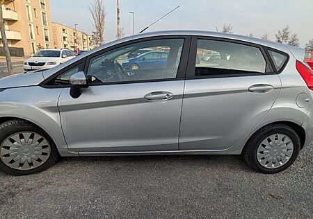 Ford Fiesta 1,6 TDCi 70kW ECOnetic Bluet Klima