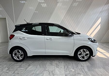 Hyundai i10 1.0 Trend PDC CarPlay 8x bereift