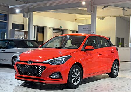Hyundai i20 blue YES!*KLIMA*NAVI*RFK*TEMP.*APPLE.C*TOUCH