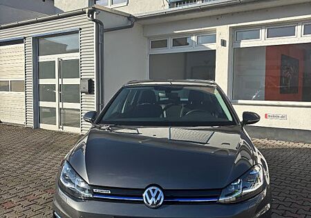 VW Golf Volkswagen VII Lim. Comfortline DSG/NAVI/LED/ACC/SHZ