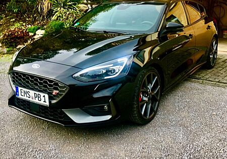 Ford Focus 2,3 EcoBoost ST Performance