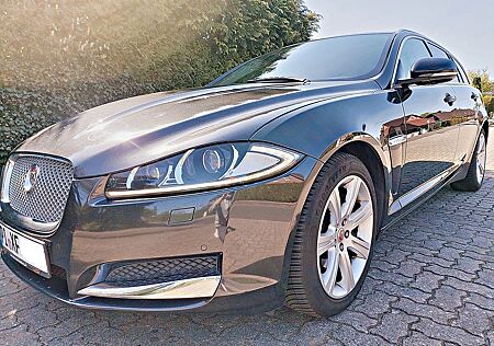 Jaguar XF 3.0 L V6 Diesel S Sportbrake Vollausstattung