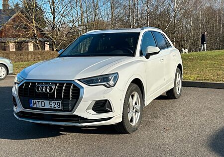 Audi Q3 45 TFSI quattro S tronic -