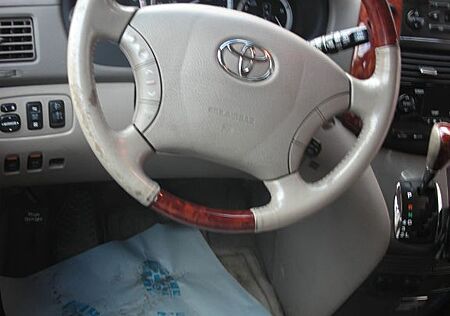 Toyota Sienna AWD Limited FESTPREIS Leder LPG 7 Sitzer
