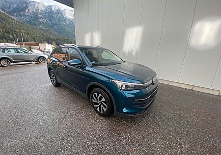 VW Tiguan Volkswagen 1.5 eTSI DSG Prime, ACC,IQ Light,LHZ,S...