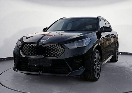 BMW iX2 xDrive30 // M Sportpaket Pro //