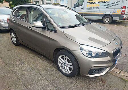 BMW 218 Active Tourer d Advantage* Automatik *