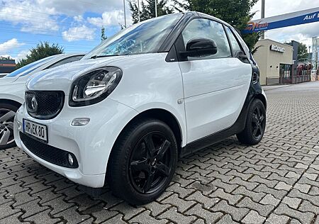 Smart ForTwo cabrio/AUT/NAV/SHZ/JBL/ALU/LEDER
