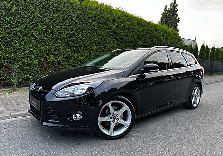 Ford Focus Turnier Titanium / HU & Inspektion NEU