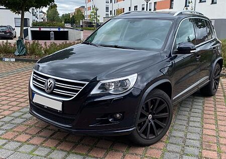 VW Tiguan Volkswagen 2.0 TSI R-LINE 4 Motion Automatik AHK