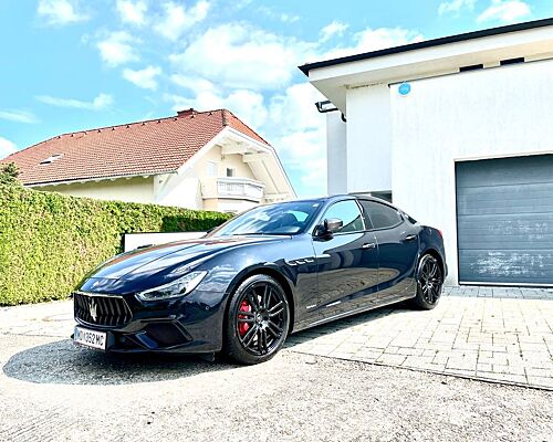 Maserati Ghibli 3.0 V6 GRANSPORT - NERISSIMO - Sondermod.