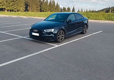 Audi A3 35 TFSI cod sport Limousine sLine Exterieur