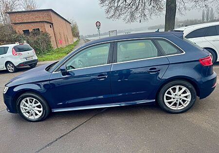 Audi A3 Sportback e-tron basis/1HAND/LÜCKENLOSSCHEFT