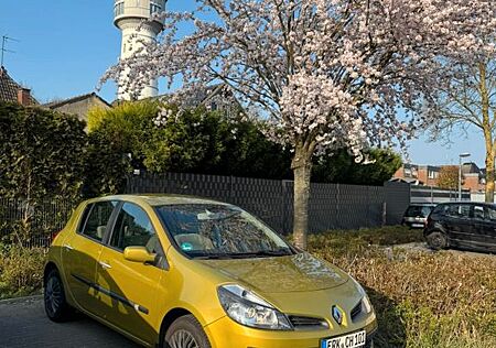 Renault Clio III 1.6 16V Automatik