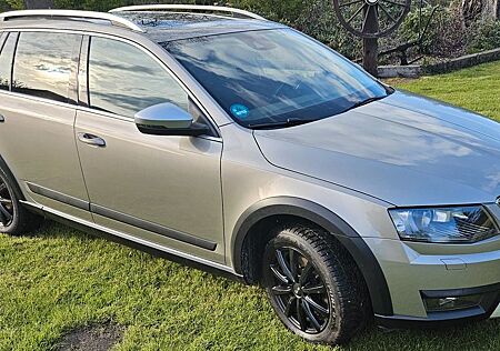 Skoda Octavia 2.0 TDI DSG 4x4 Scout Combi Scout