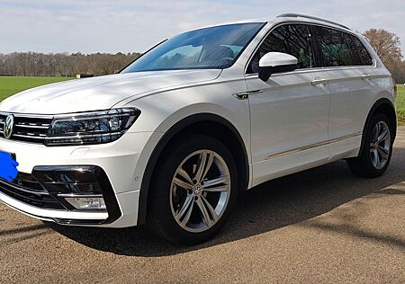 VW Tiguan Volkswagen R-Line, VirtuellesCockpit, ACC, AHK, HL