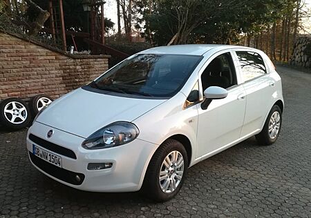 Fiat Punto Lounge 77PS ,EZ 11/2017!! 78Tkm