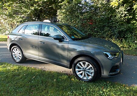 Audi Q3 45 TFSI e tron, Neuwertig 13000 km, I.Hd, AHK