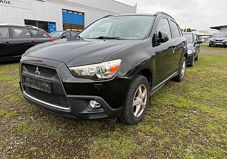 Mitsubishi ASX gebraucht kaufen Mitsubishi ASX 1.8 DI-D Intense 4WD NUR GEWERBE EXPORT!!