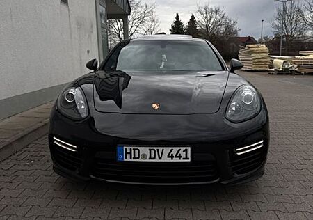 Porsche Panamera GTS *APPROVED*CARBON*KAMERA*NAVI