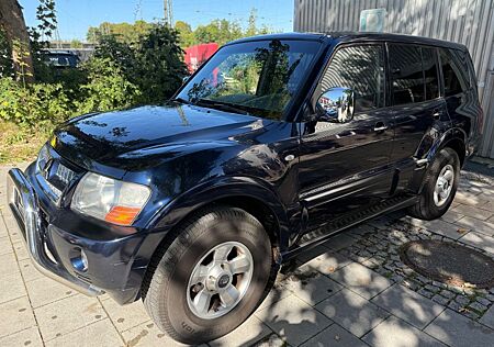 Mitsubishi Pajero 3.2 DI-D Edition 20/7 Sitze/Leder/StandHZ