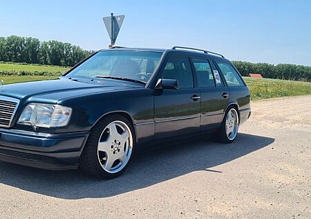 Mercedes-Benz E 200 T AVANTGARDE Avantgarde