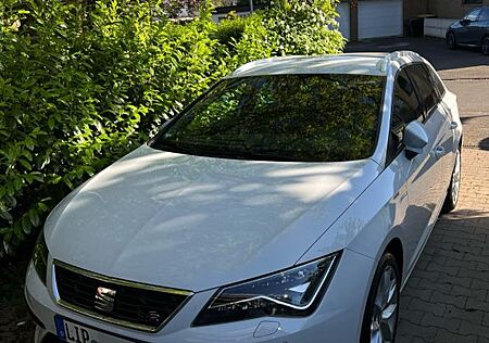 Seat Leon 1.5 TGI FR Black Matt Edit. DSG Sportst...