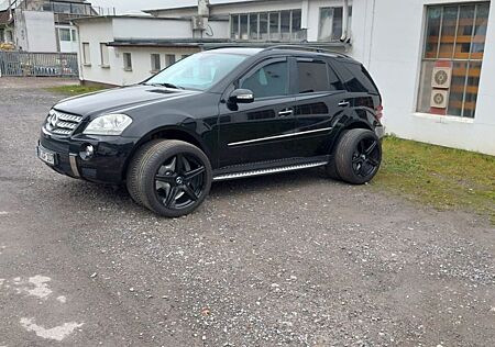 Mercedes-Benz ML 350 -