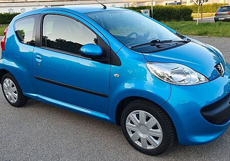 Peugeot 107 Filou/ 2.Hand/ Rentnerfahrzeug/ HU-11/2026