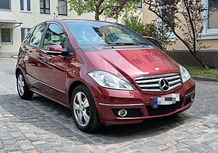 Mercedes-Benz A 160 Avantgarde 1 Hand Scheckheft PDC TÜV 08/26