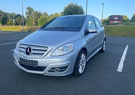 Mercedes-Benz B 180 BlueEFFICIENCY -