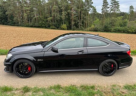 Mercedes-Benz C 63 AMG Coupé Autom. AMG