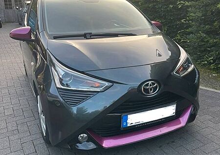 Toyota Aygo (X) Aygo (X) 1,0-l-VVT-i x-style