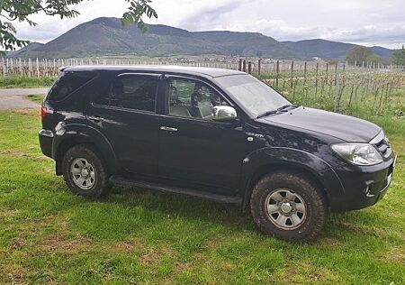 Toyota Fortuner 1 2009 7 Sitzplätze 2,7 L Benzin/Gas